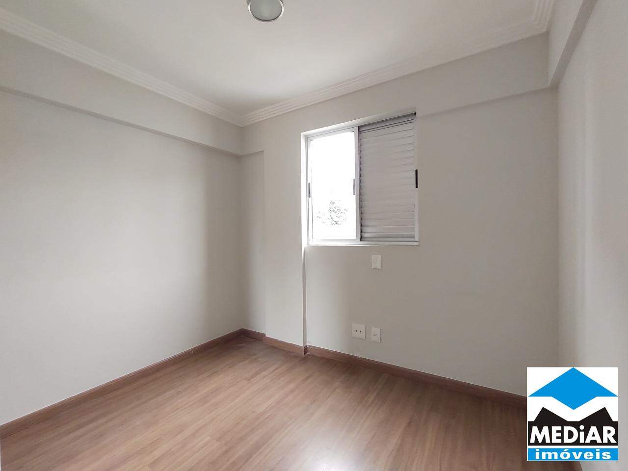 Apartamento para alugar com 3 quartos, 82m² - Foto 12