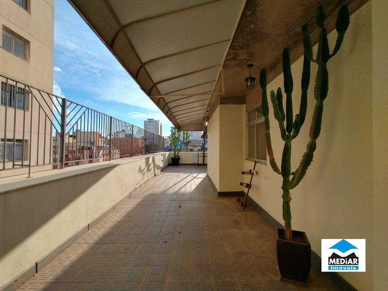 Cobertura para alugar com 4 quartos, 227m² - Foto 3