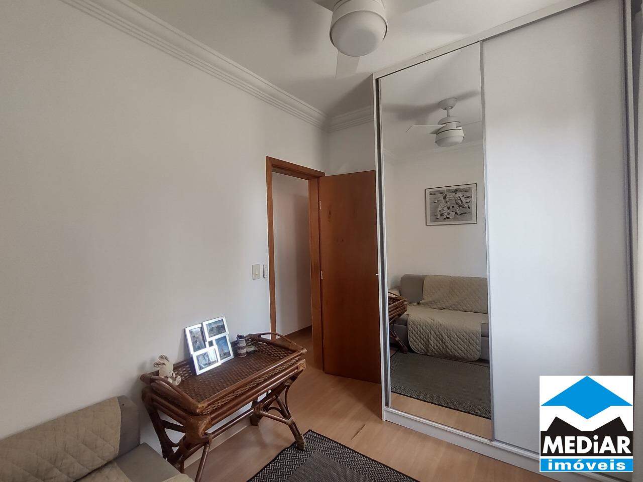 Apartamento à venda com 3 quartos, 97m² - Foto 12