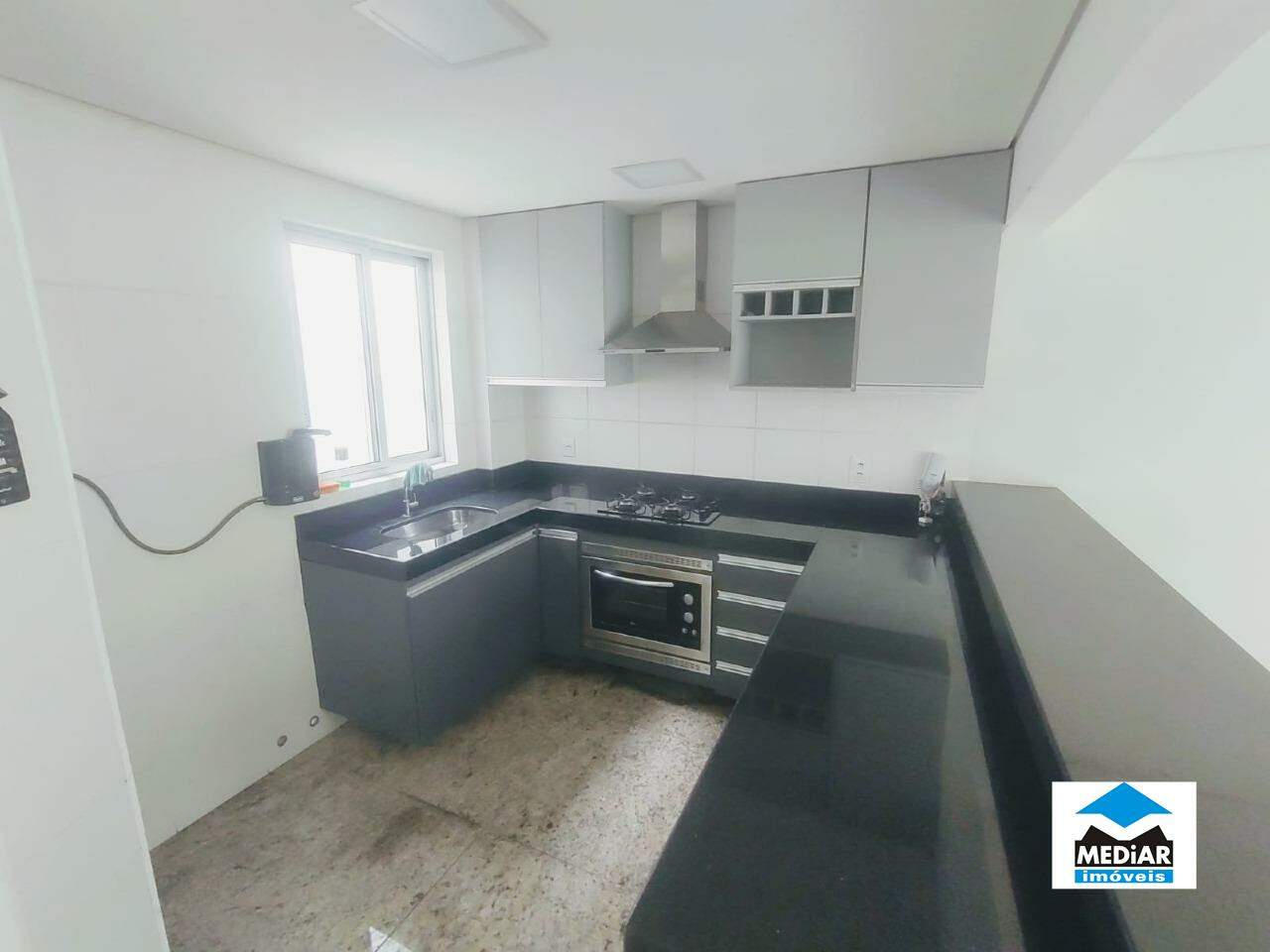 Apartamento para alugar com 2 quartos, 170m² - Foto 9