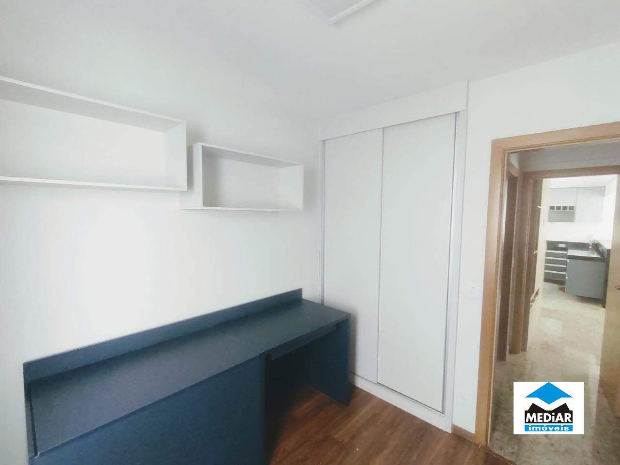 Apartamento para alugar com 2 quartos, 170m² - Foto 17