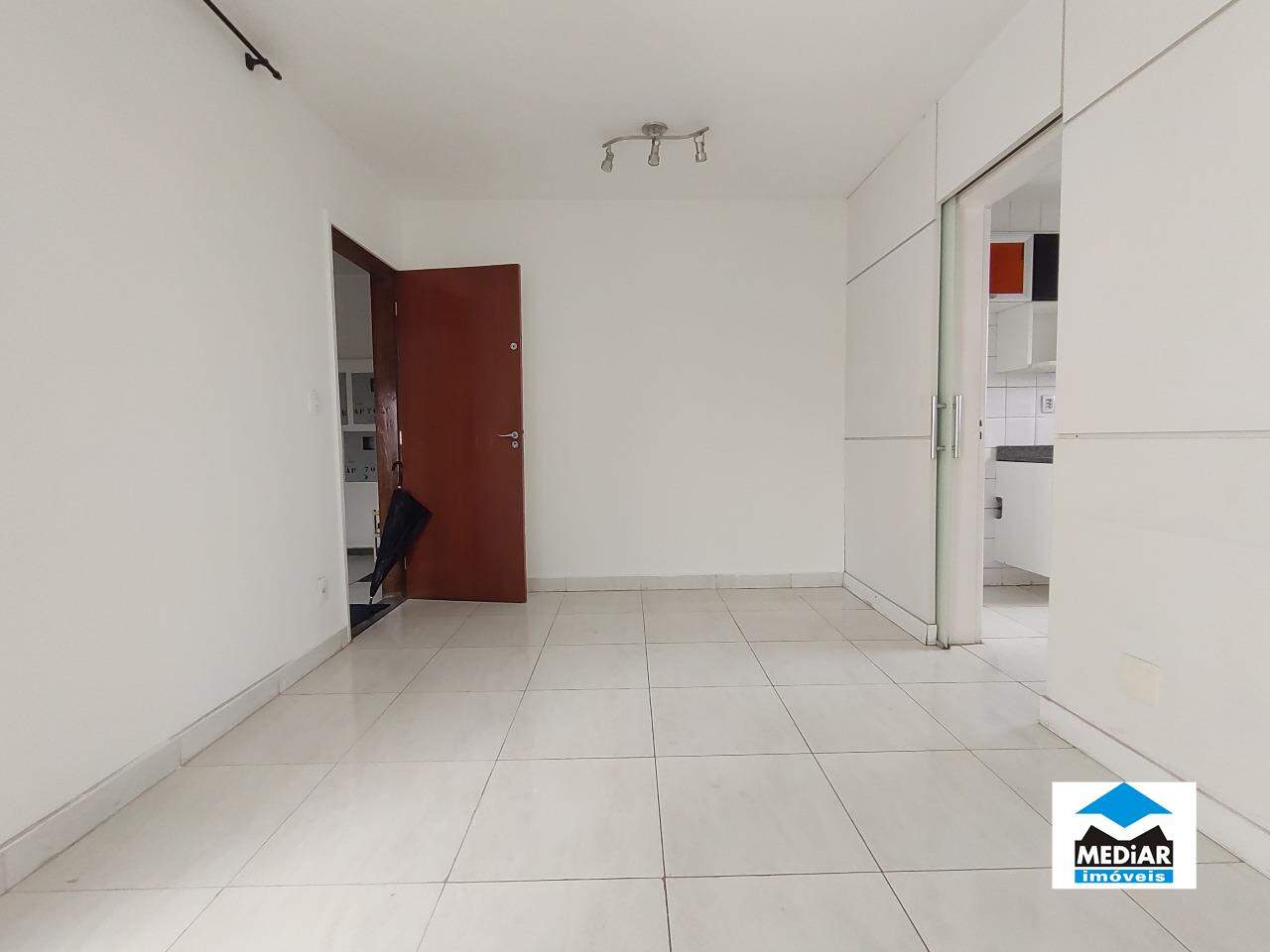 Apartamento para alugar com 3 quartos, 71m² - Foto 3