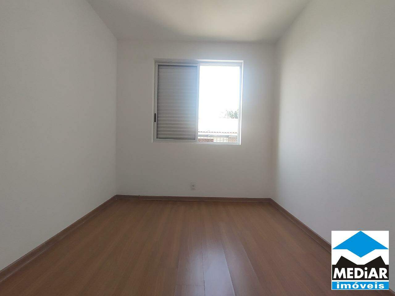 Apartamento à venda com 2 quartos, 65m² - Foto 4