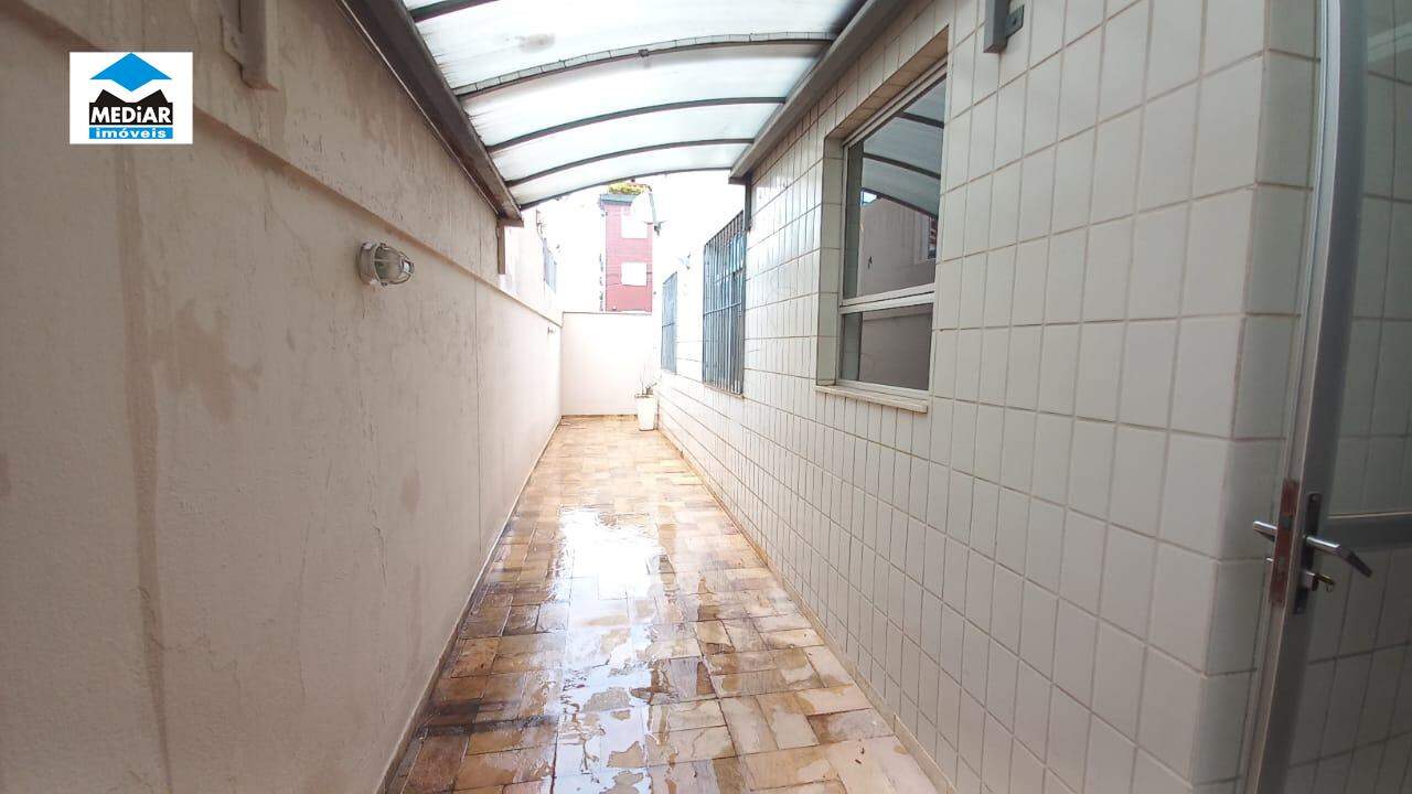 Apartamento para alugar com 3 quartos, 130m² - Foto 23