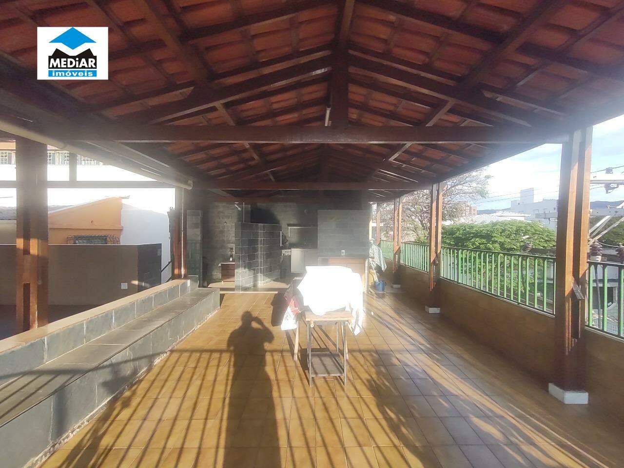 Casa à venda com 3 quartos, 191m² - Foto 6