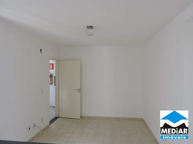 Apartamento para alugar com 2 quartos, 50m² - Foto 3