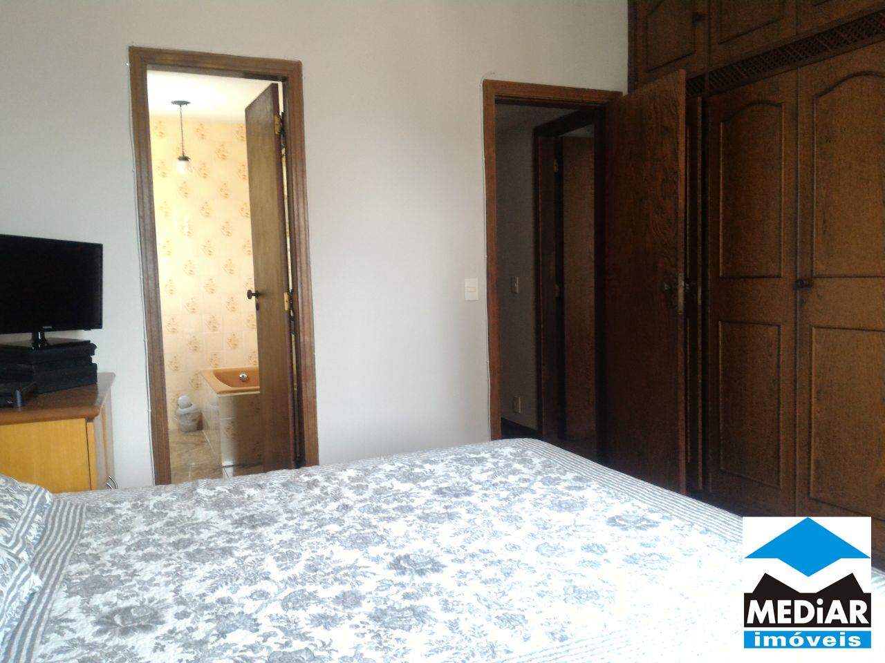 Apartamento à venda com 4 quartos, 210m² - Foto 4