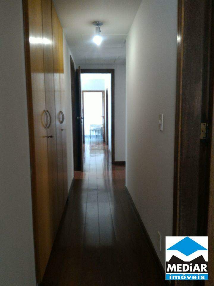 Apartamento à venda com 4 quartos, 210m² - Foto 7