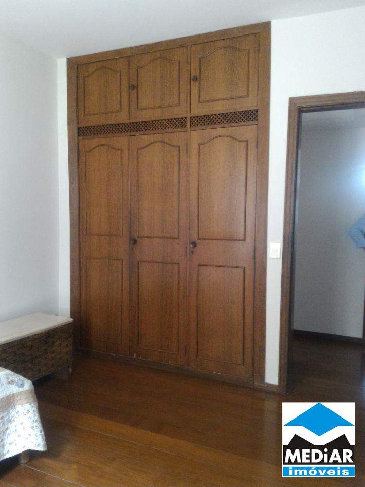 Apartamento à venda com 4 quartos, 210m² - Foto 12