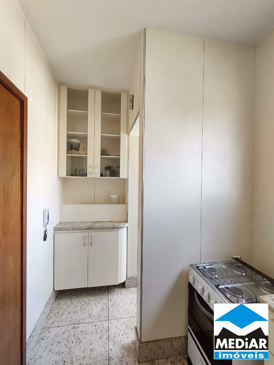 Apartamento à venda com 3 quartos, 76m² - Foto 7