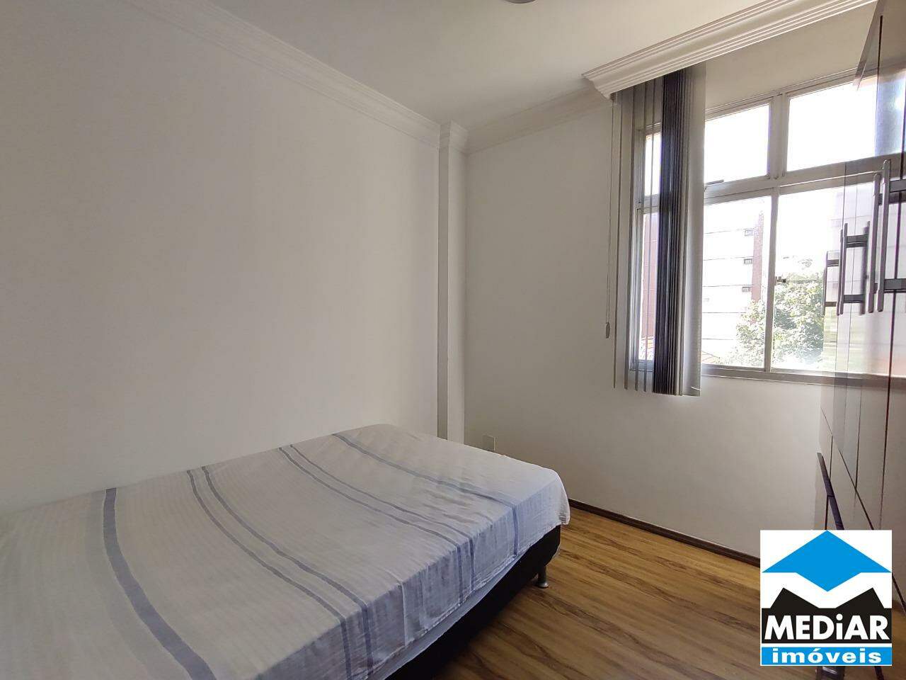 Apartamento à venda com 3 quartos, 76m² - Foto 9