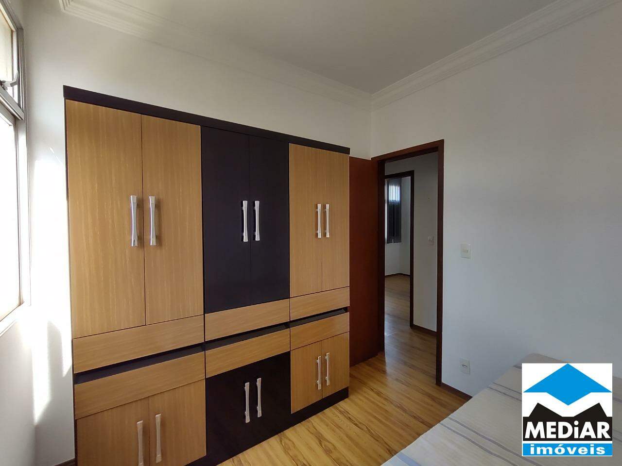 Apartamento à venda com 3 quartos, 76m² - Foto 11