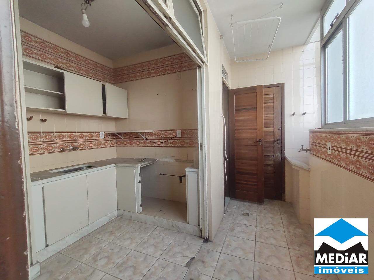 Apartamento à venda com 2 quartos, 60m² - Foto 11