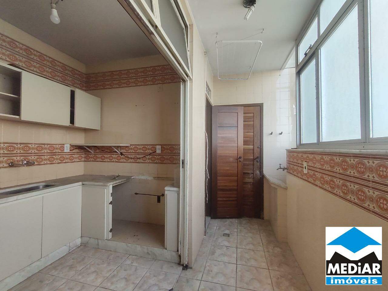 Apartamento à venda com 2 quartos, 60m² - Foto 14