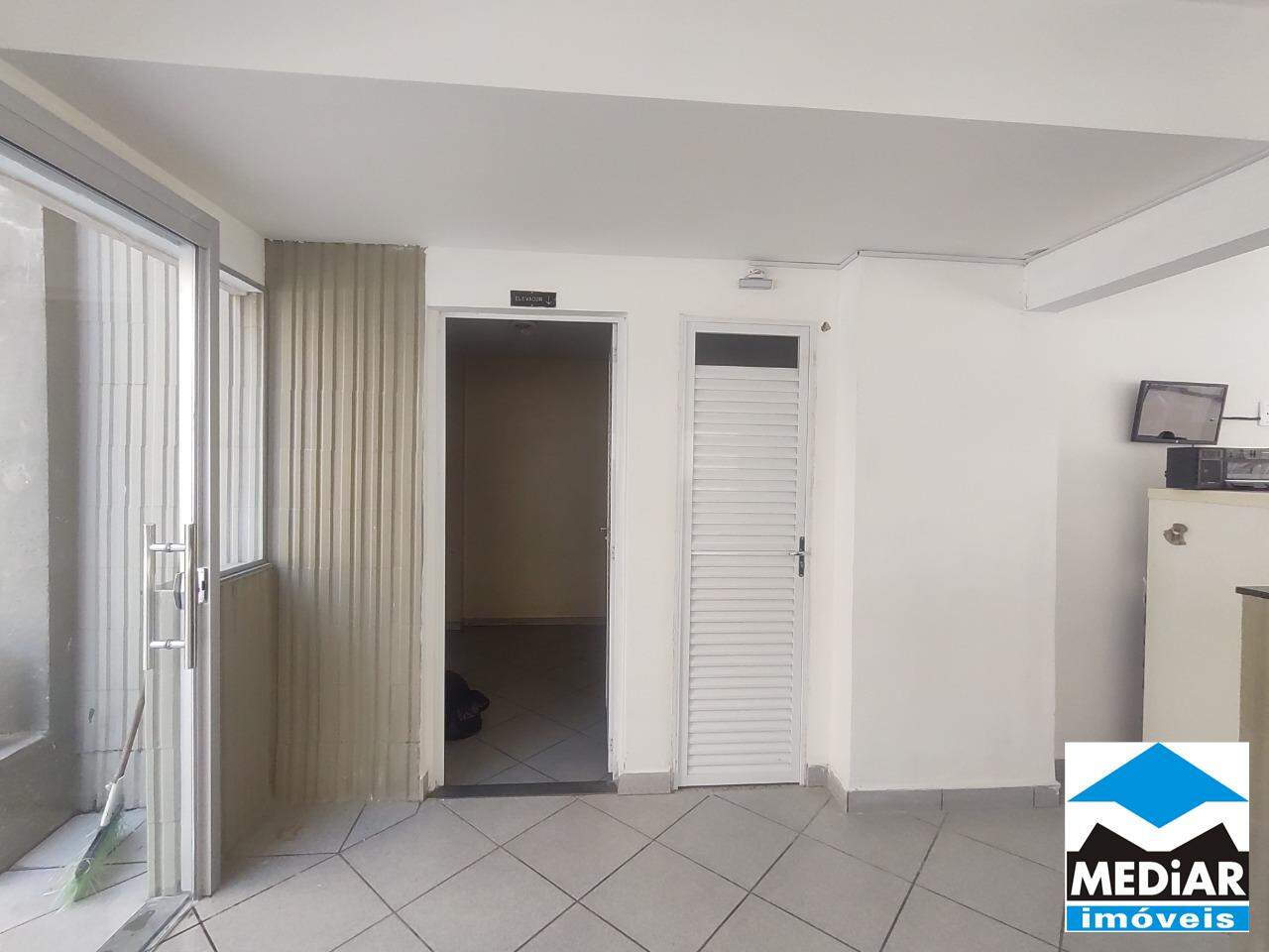 Apartamento à venda com 2 quartos, 60m² - Foto 20