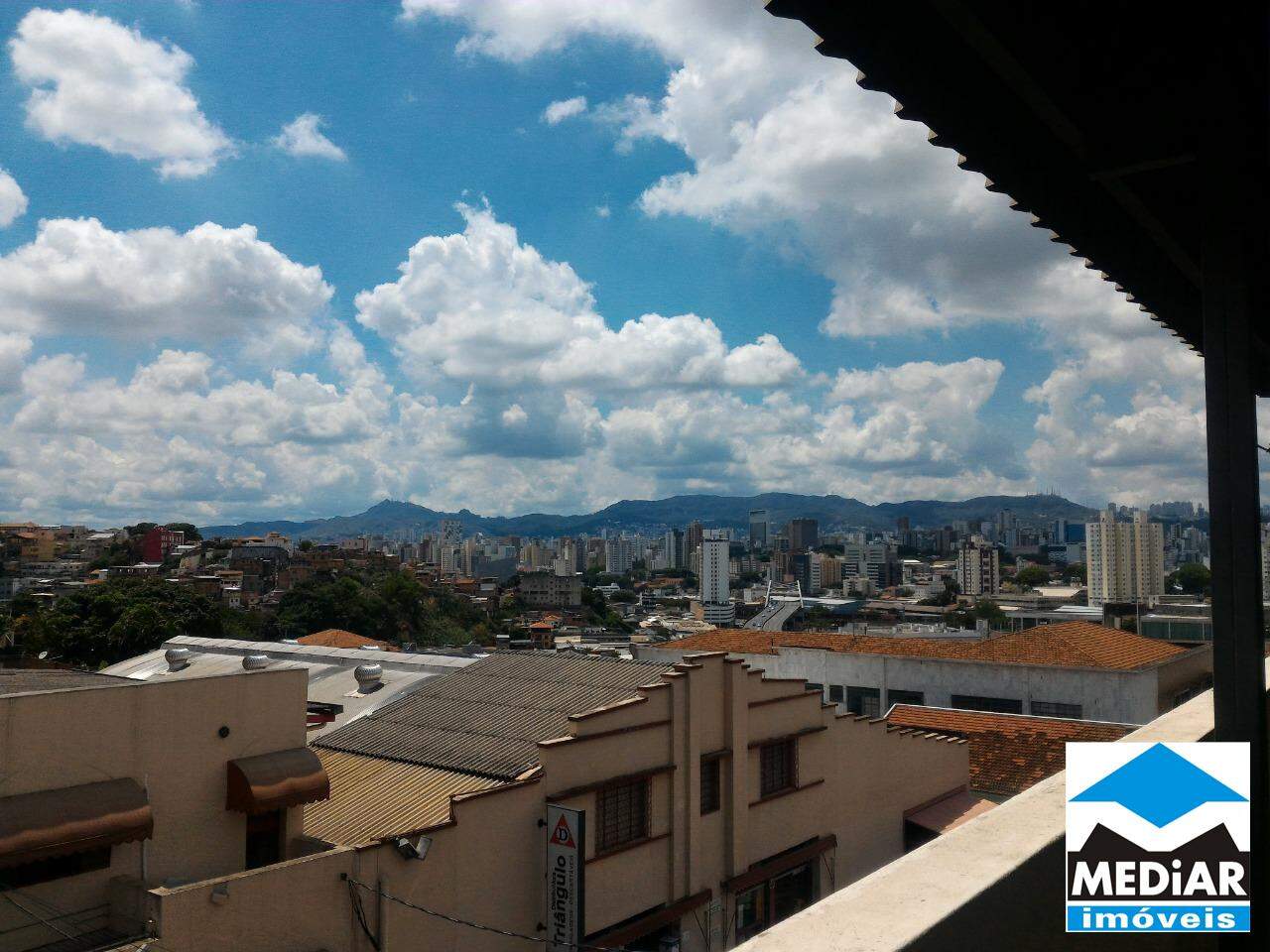 Casa à venda com 3 quartos, 190m² - Foto 4