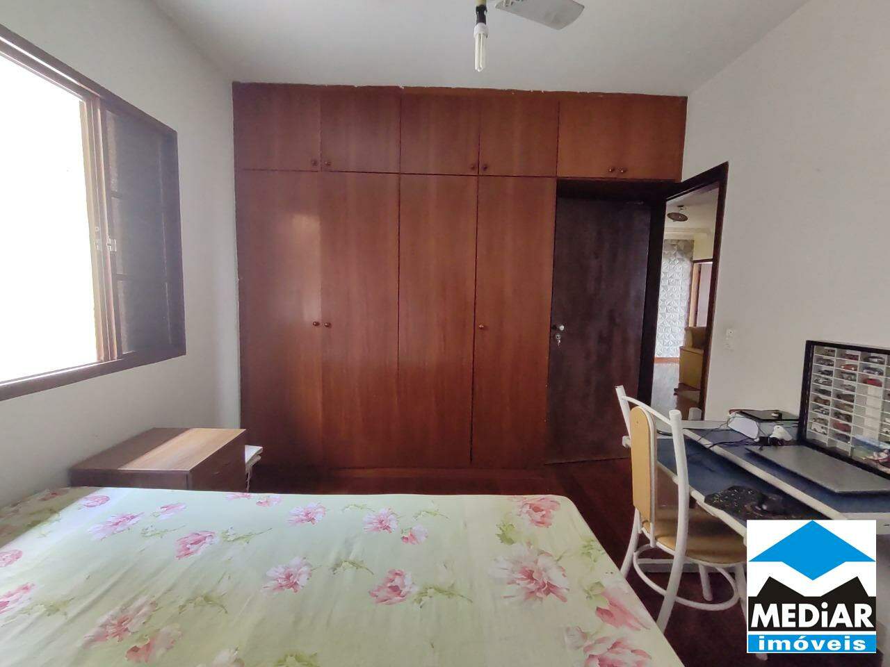 Casa à venda com 6 quartos, 280m² - Foto 24