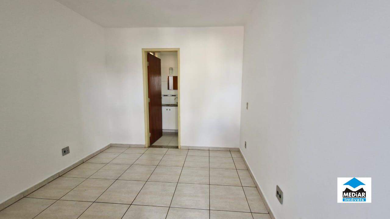 Apartamento para alugar com 3 quartos, 68m² - Foto 9
