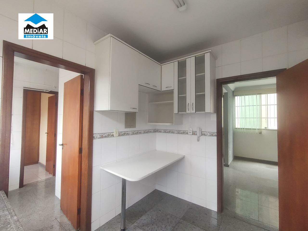 Apartamento para alugar com 3 quartos, 95m² - Foto 10