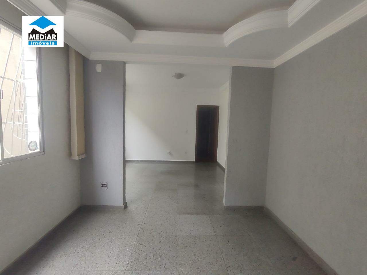 Apartamento para alugar com 3 quartos, 95m² - Foto 3