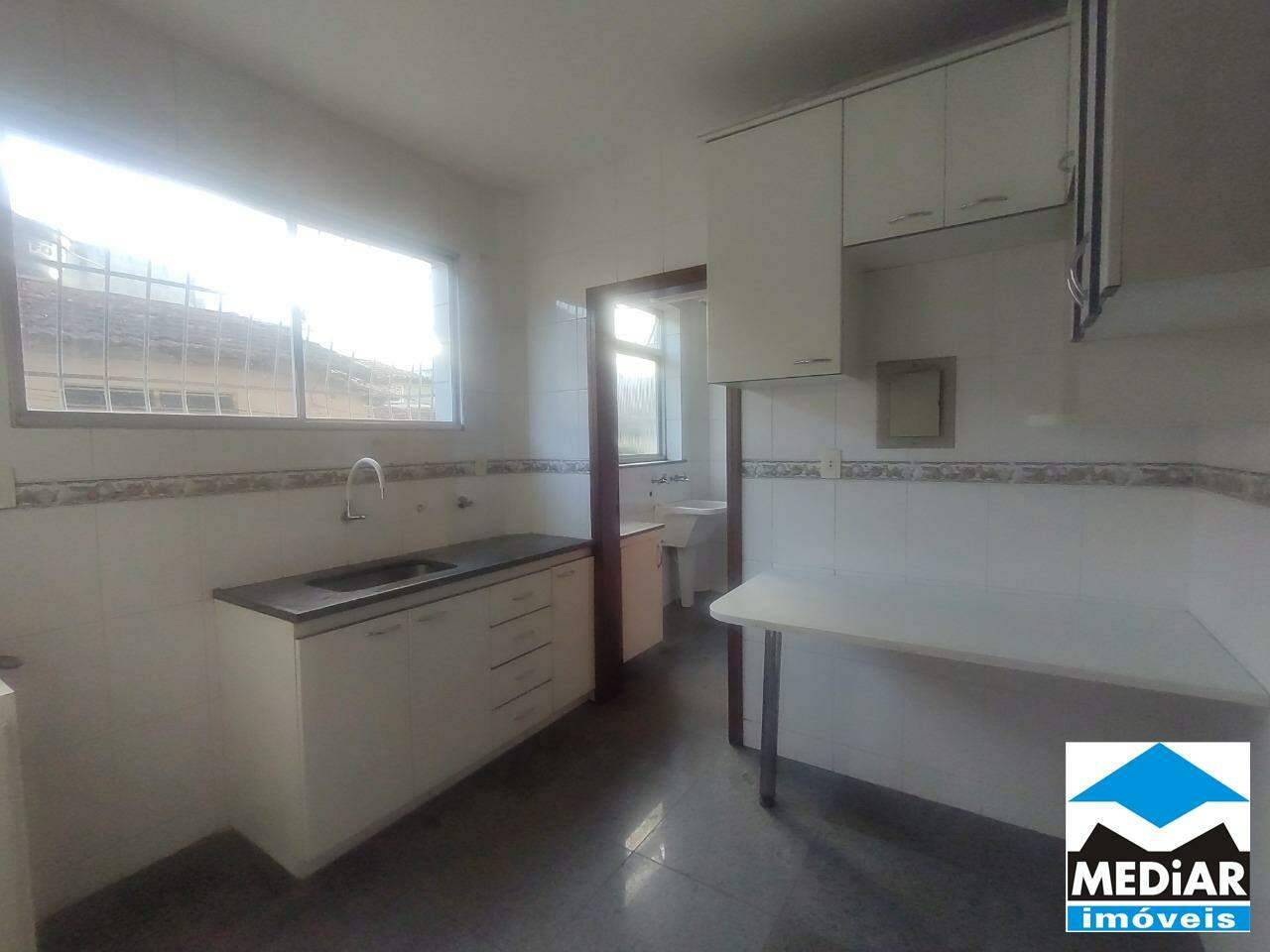 Apartamento para alugar com 3 quartos, 95m² - Foto 5