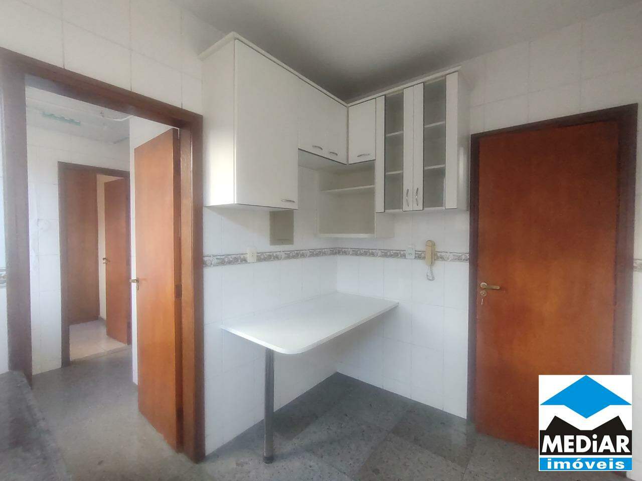 Apartamento para alugar com 3 quartos, 95m² - Foto 7