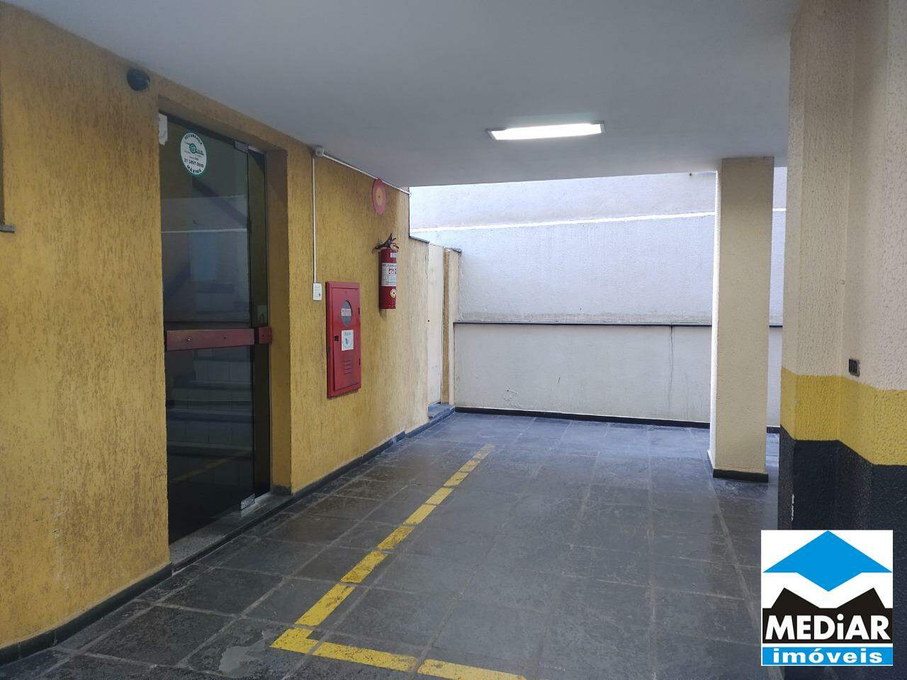 Apartamento para alugar com 3 quartos, 95m² - Foto 24