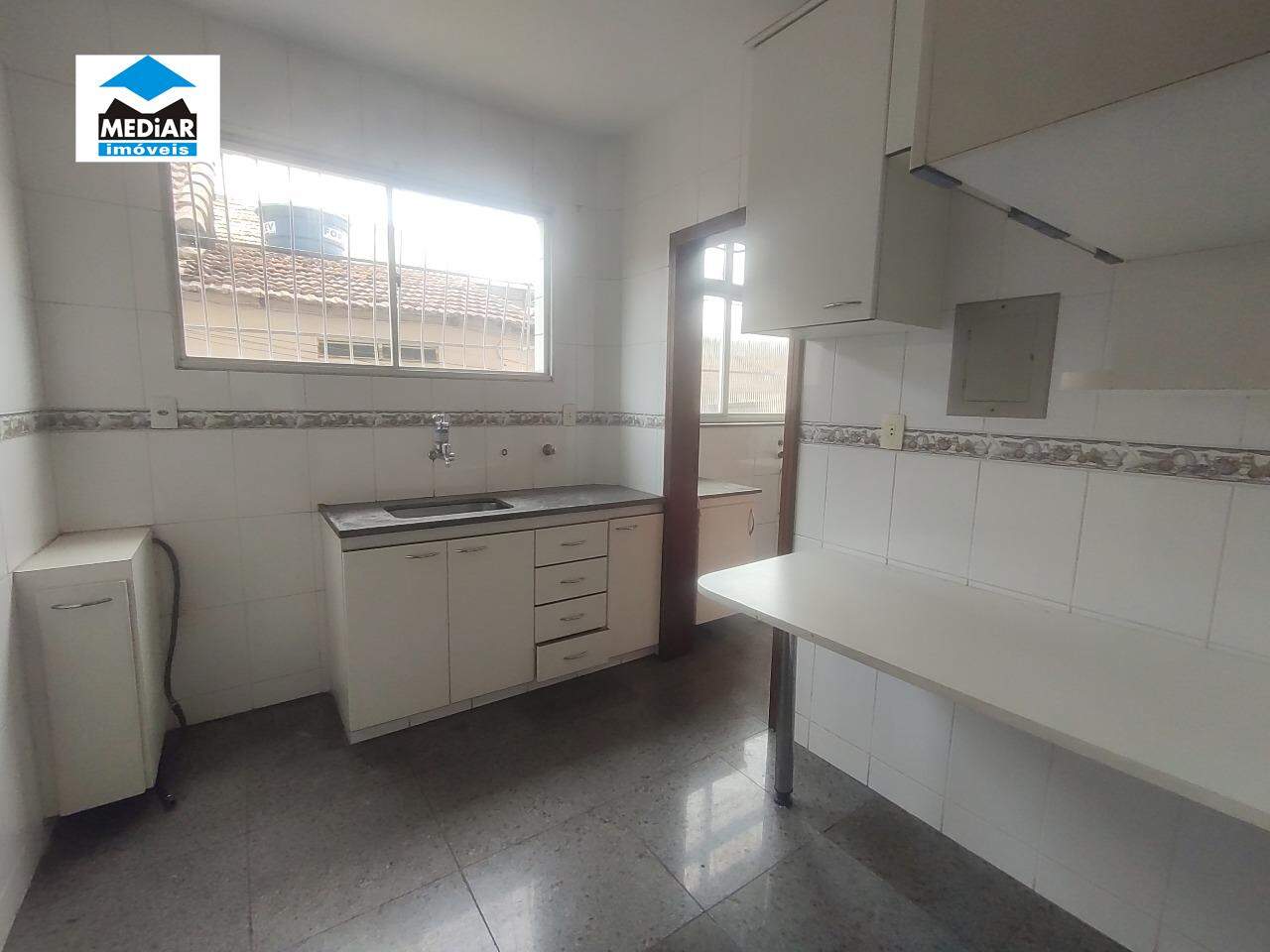 Apartamento para alugar com 3 quartos, 95m² - Foto 8