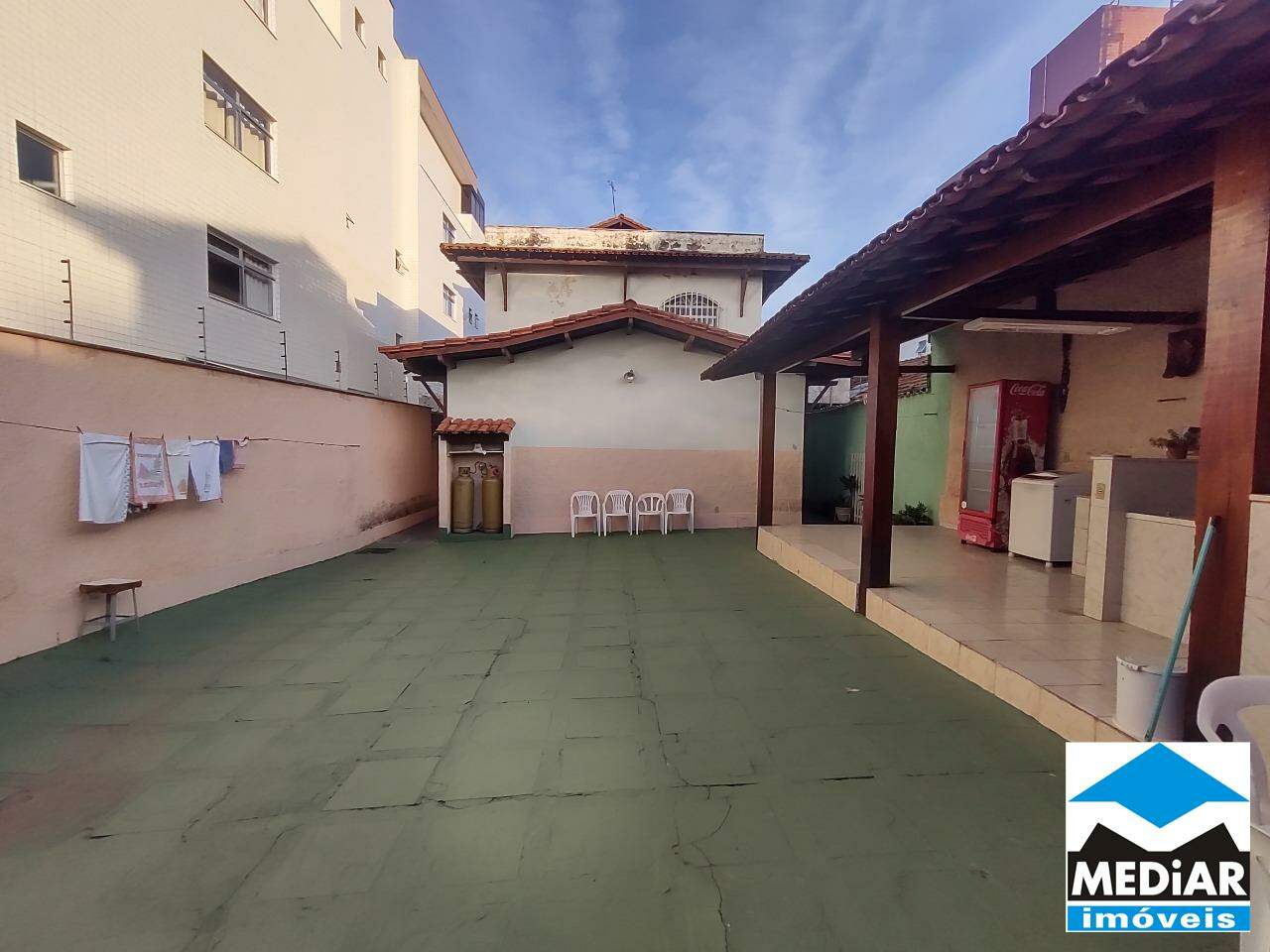 Casa à venda com 6 quartos, 400m² - Foto 25