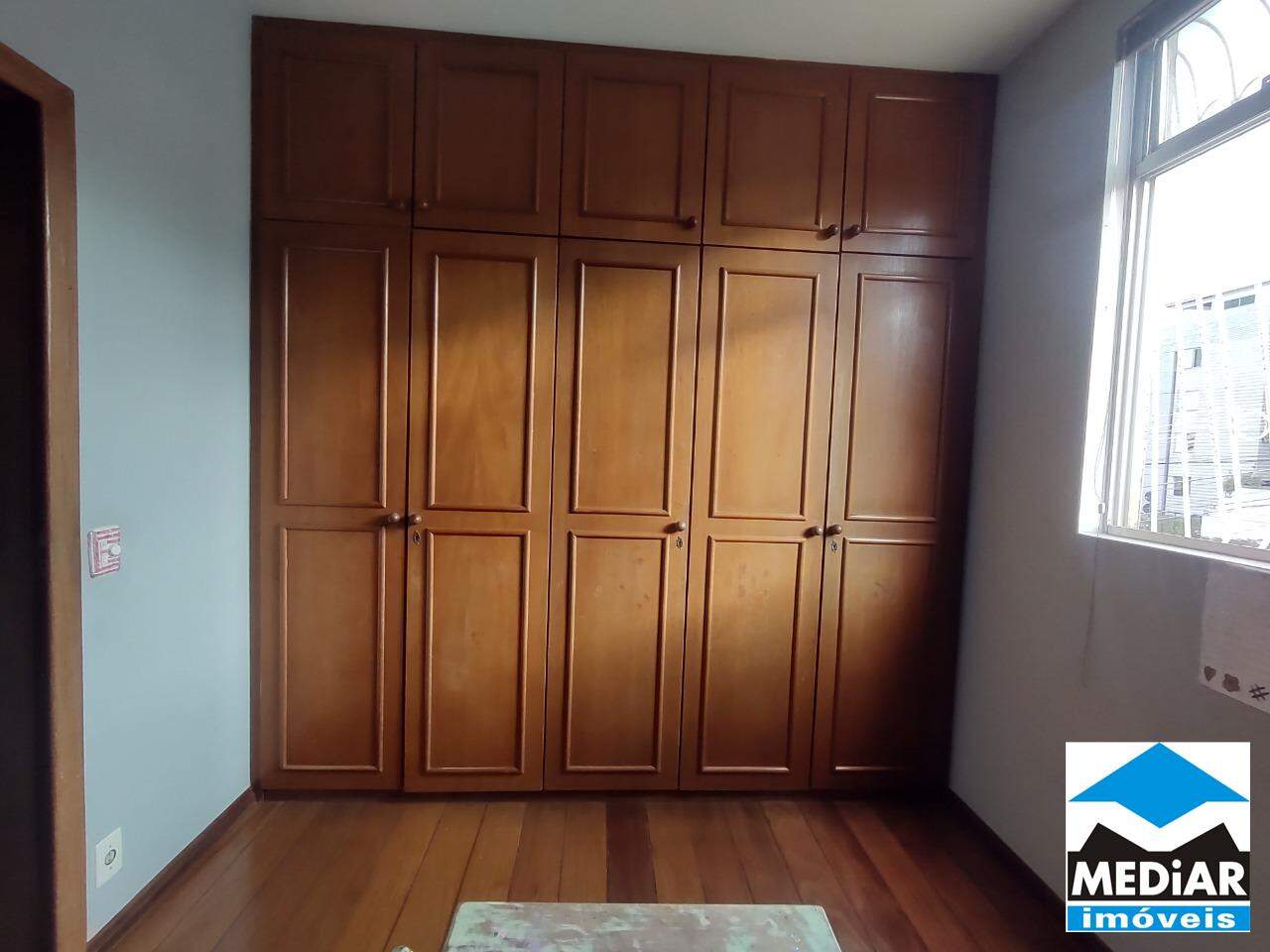 Apartamento à venda com 4 quartos, 130m² - Foto 9