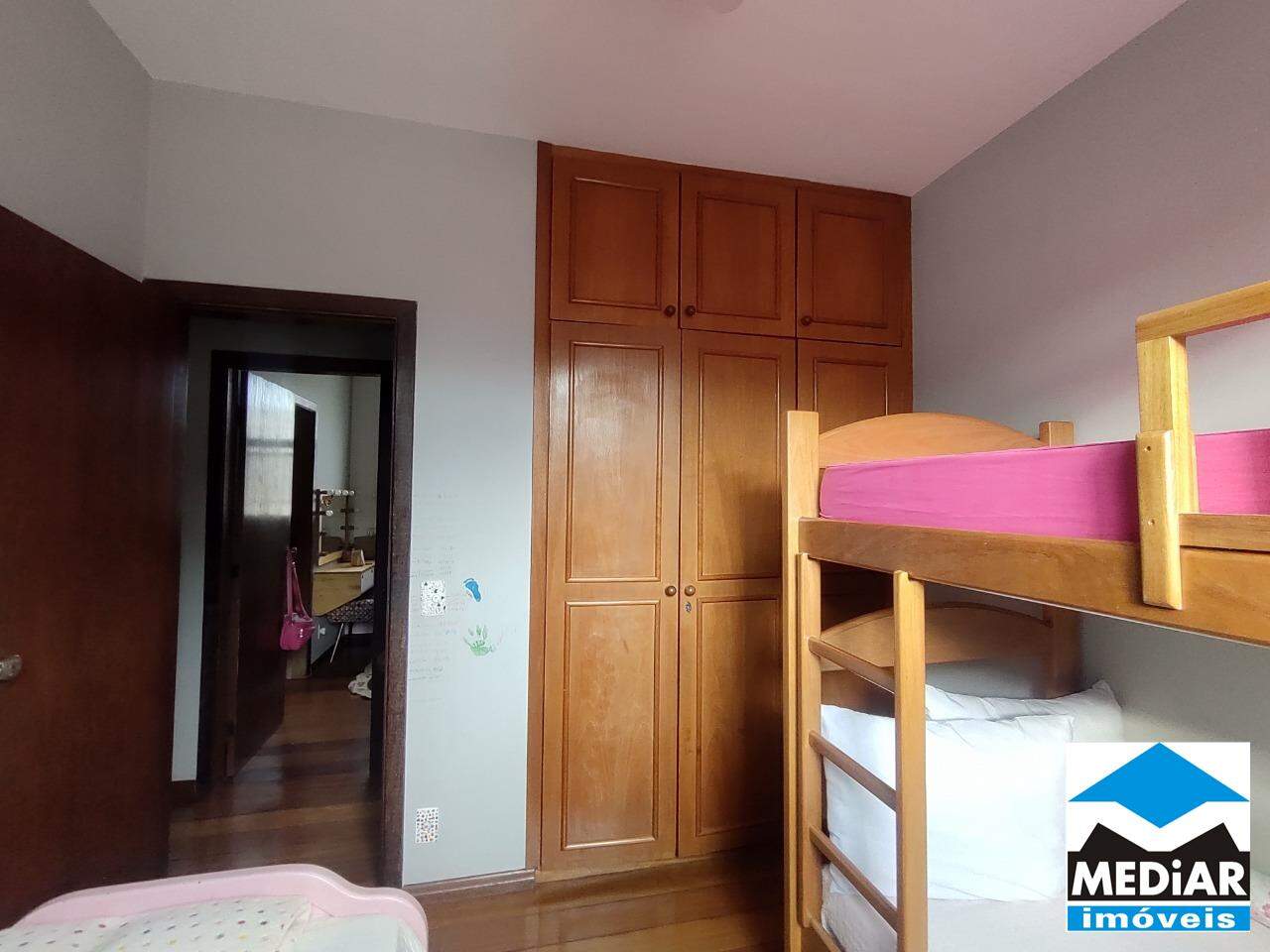 Apartamento à venda com 4 quartos, 130m² - Foto 11