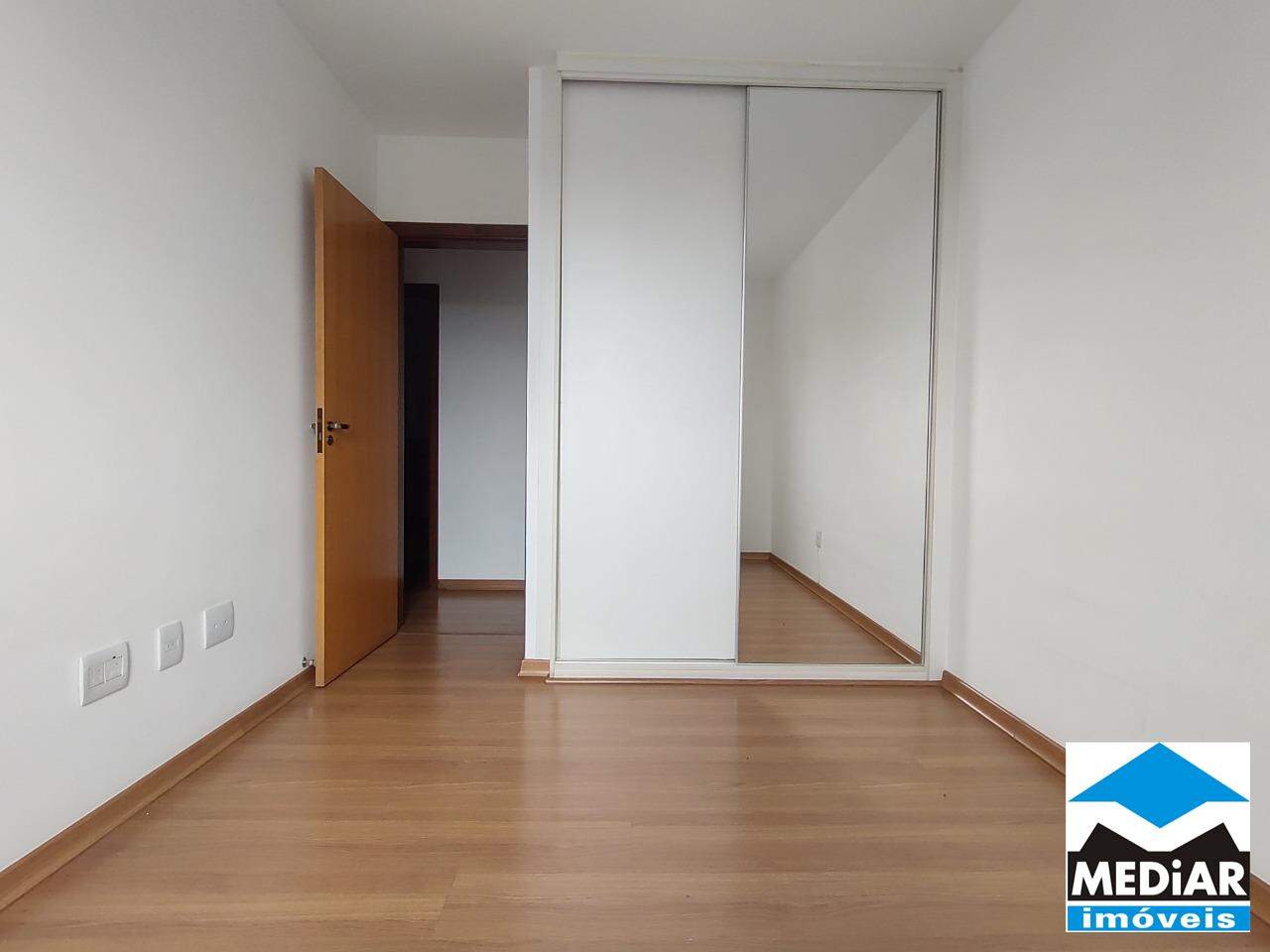 Apartamento à venda com 4 quartos, 120m² - Foto 8