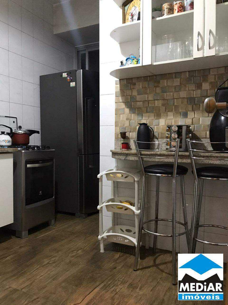 Apartamento à venda com 2 quartos, 70m² - Foto 11