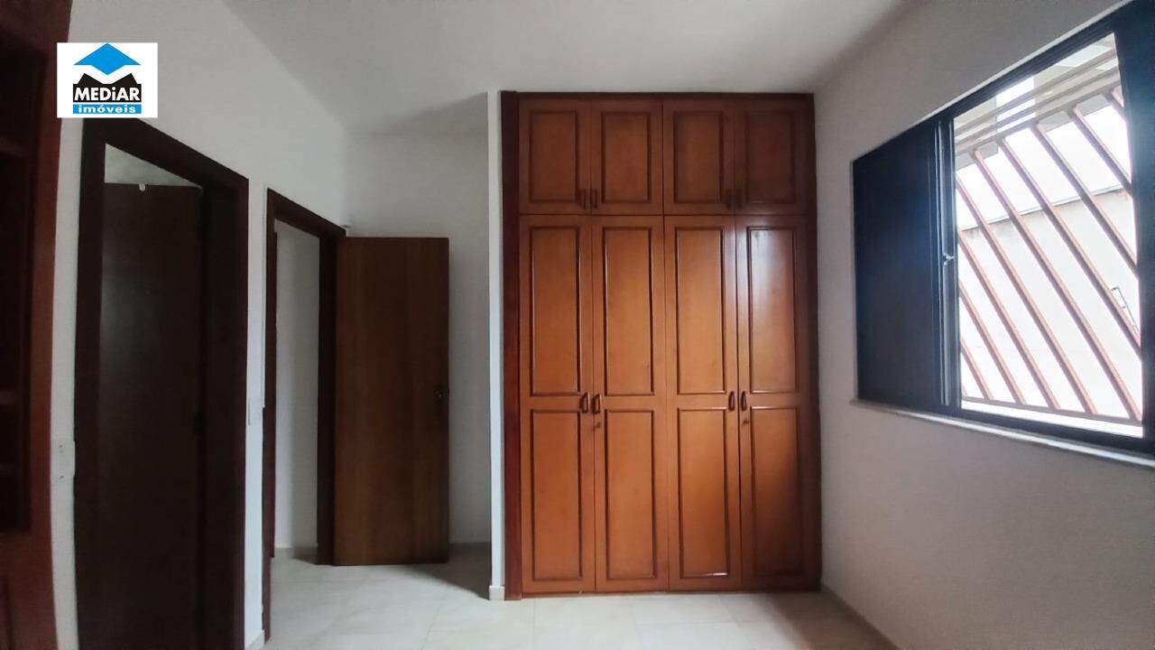 Apartamento para alugar com 3 quartos, 90m² - Foto 15