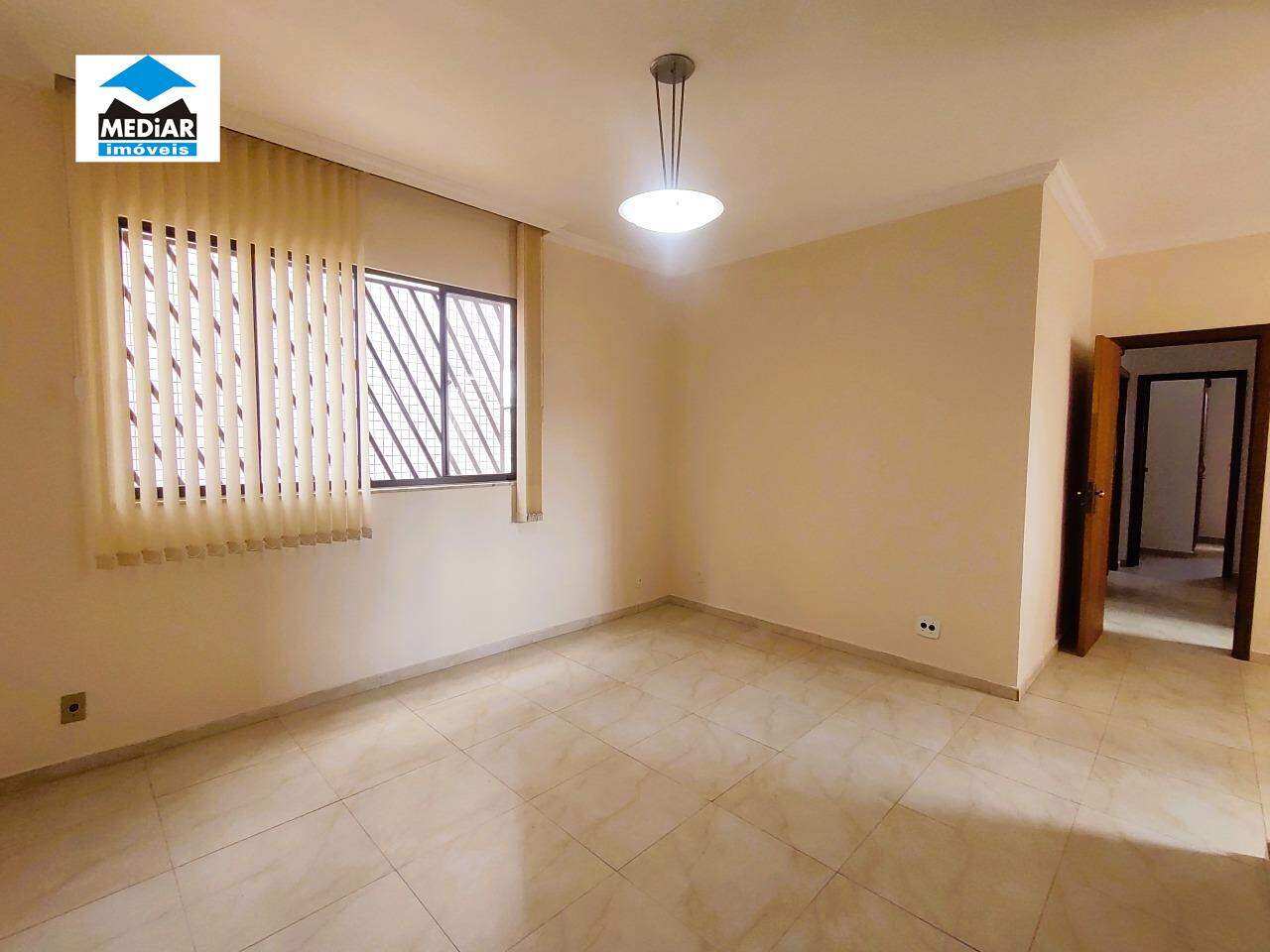 Apartamento para alugar com 3 quartos, 90m² - Foto 1