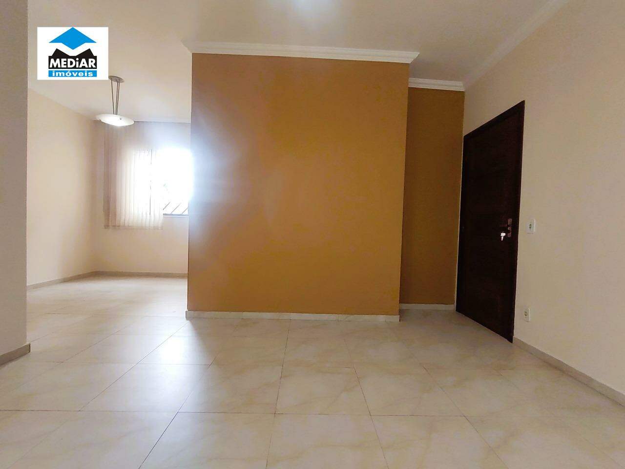 Apartamento para alugar com 3 quartos, 90m² - Foto 3