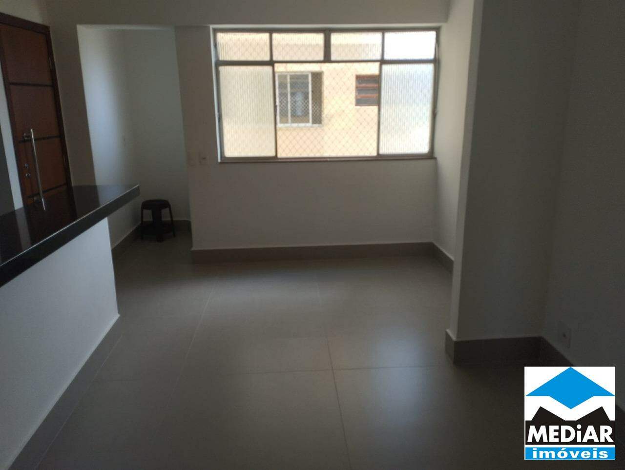 Apartamento à venda com 3 quartos, 94m² - Foto 9