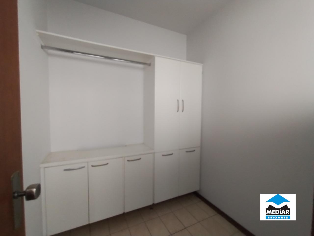 Apartamento para alugar com 3 quartos, 95m² - Foto 13