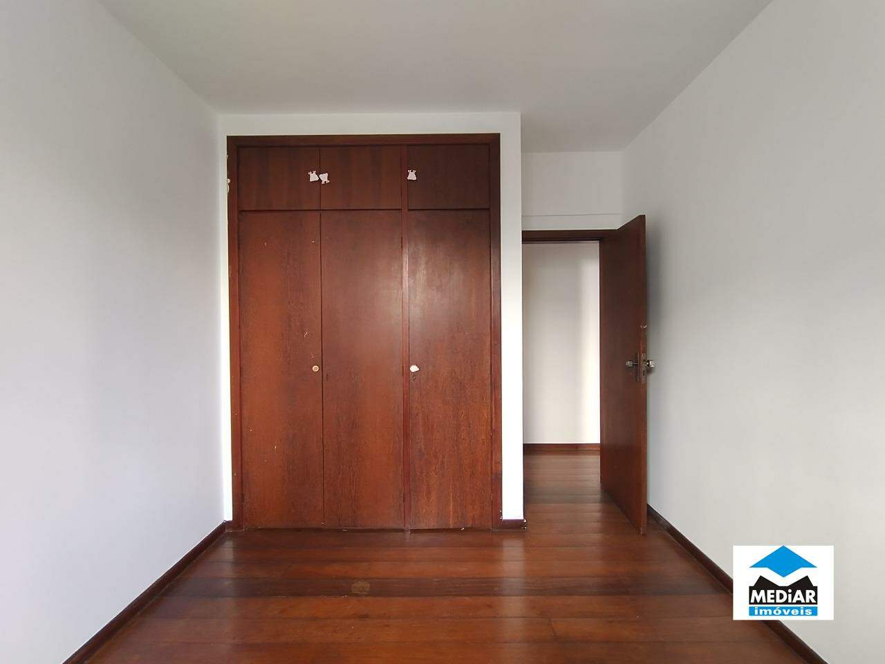 Apartamento para alugar com 3 quartos, 95m² - Foto 10