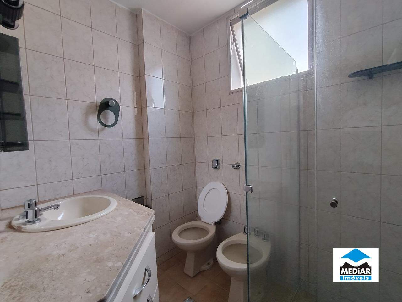 Apartamento para alugar com 3 quartos, 95m² - Foto 12