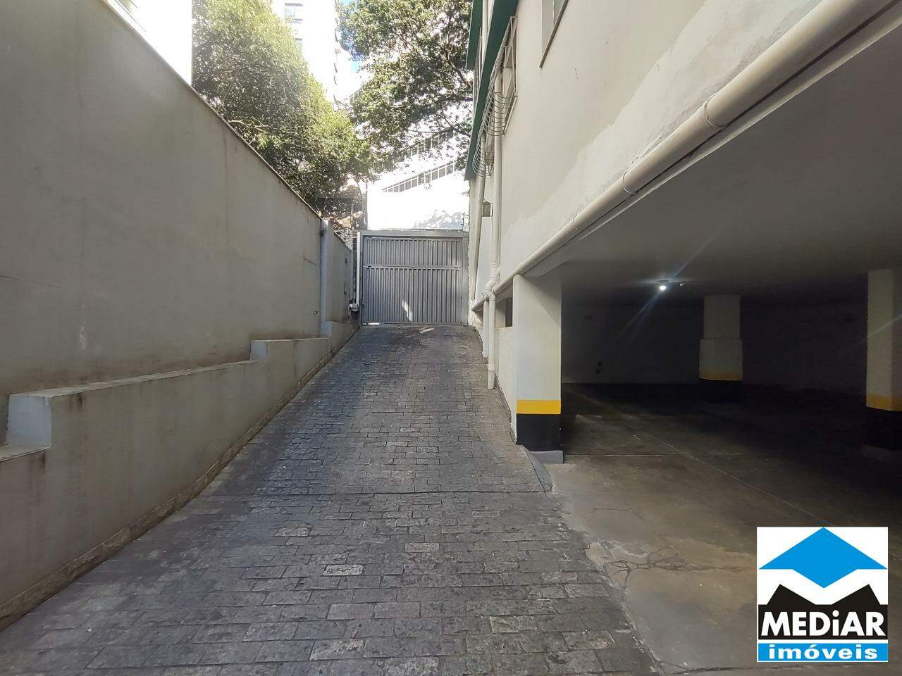 Apartamento à venda com 3 quartos, 160m² - Foto 17