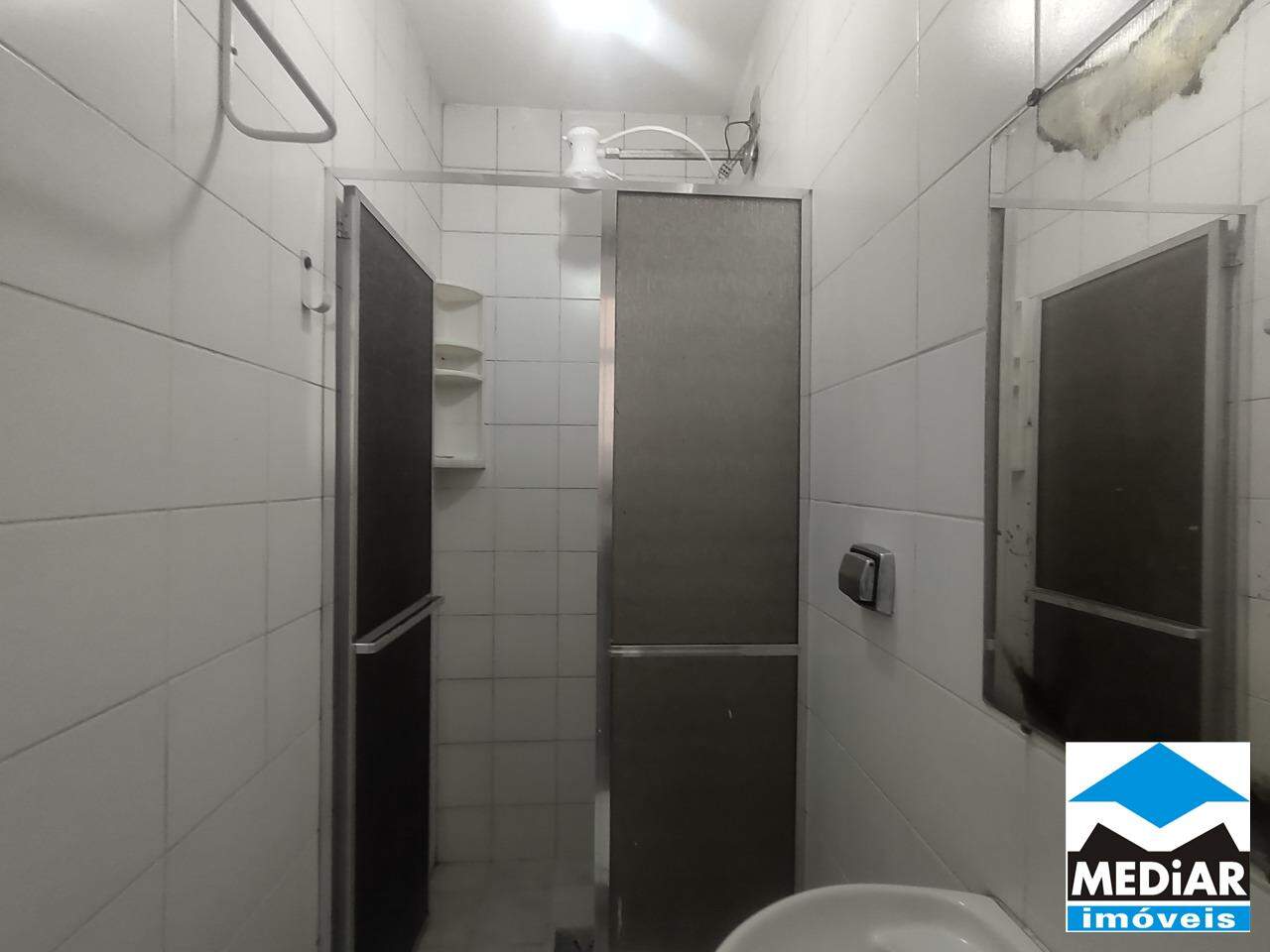 Apartamento à venda com 2 quartos, 75m² - Foto 11