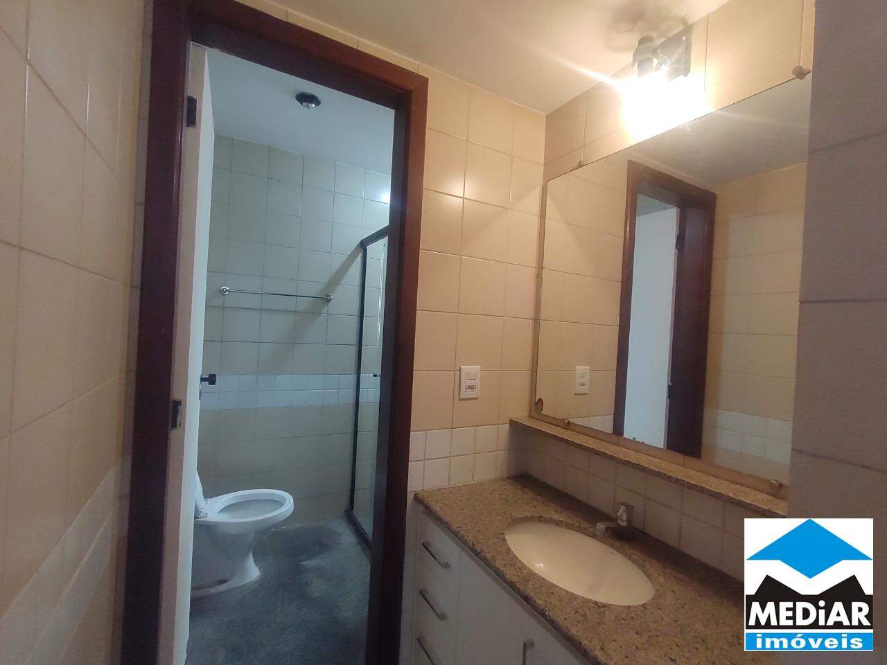 Apartamento à venda com 2 quartos, 75m² - Foto 13