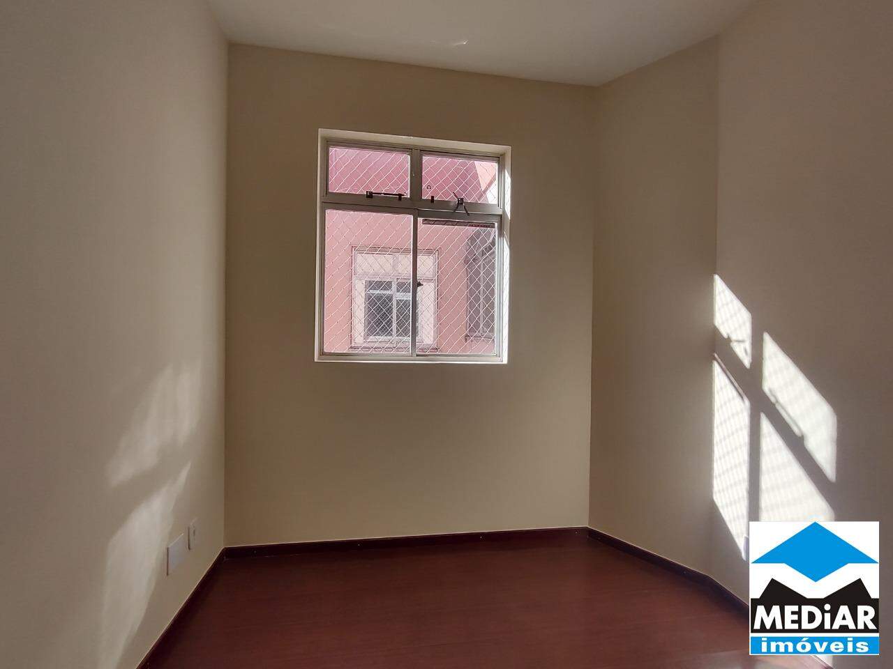 Apartamento à venda com 3 quartos, 75m² - Foto 5