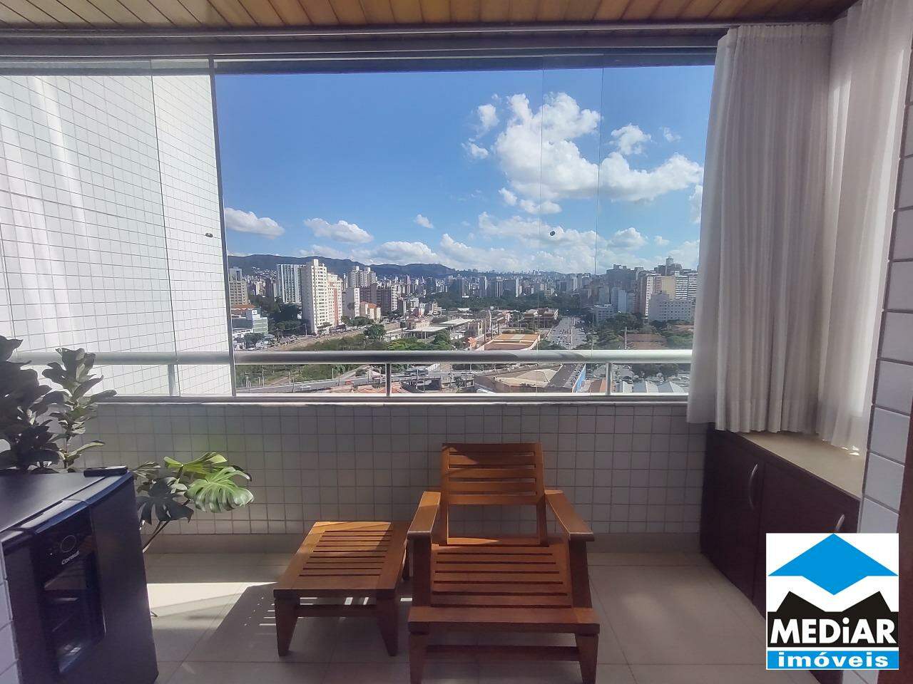 Apartamento à venda com 4 quartos, 150m² - Foto 2