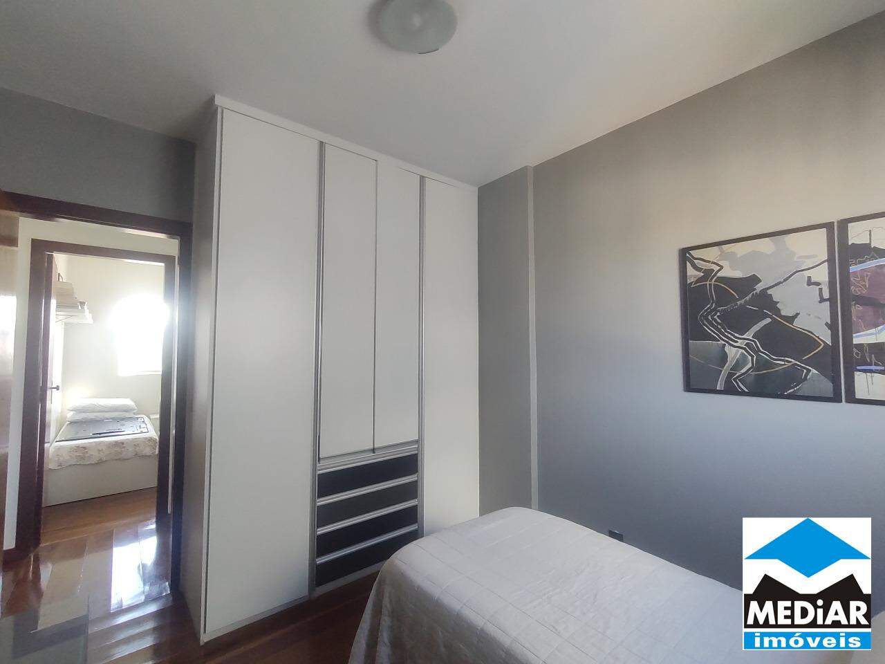 Apartamento à venda com 4 quartos, 150m² - Foto 13