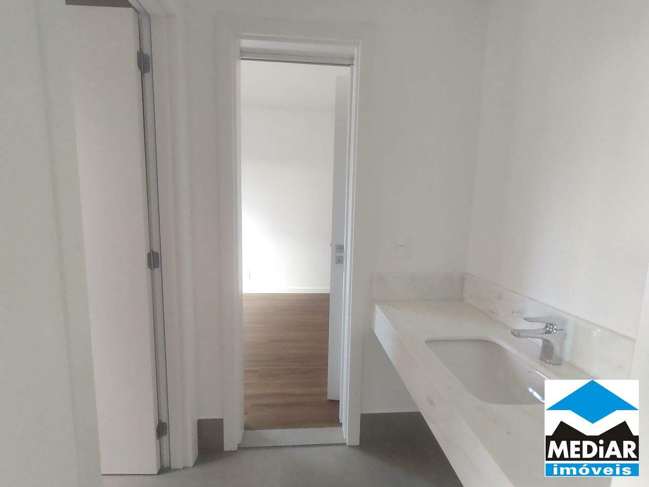 Apartamento à venda com 4 quartos, 140m² - Foto 9