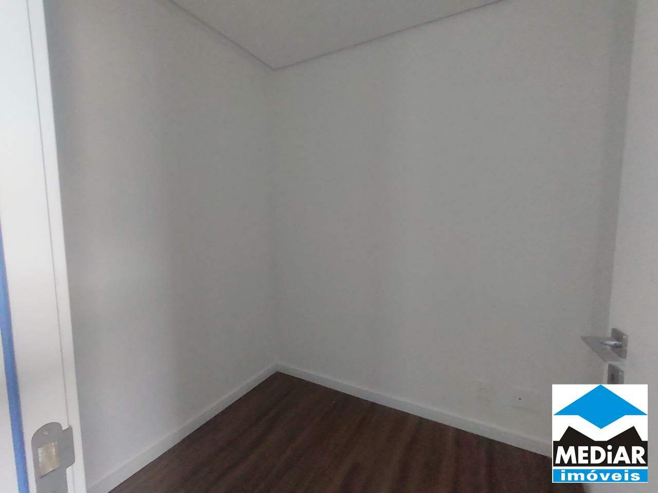 Apartamento à venda com 4 quartos, 140m² - Foto 17