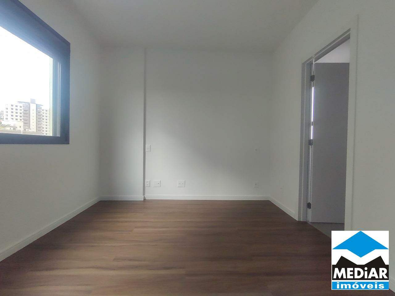 Apartamento à venda com 4 quartos, 140m² - Foto 18