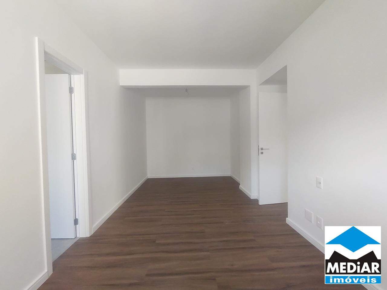 Apartamento à venda com 4 quartos, 145m² - Foto 7